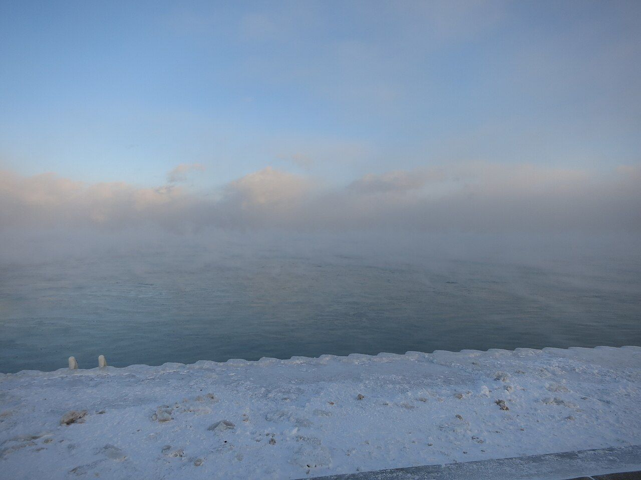 Real steam fog drifting above Lake Michigan during the January 2014 cold outbreak in Chicago